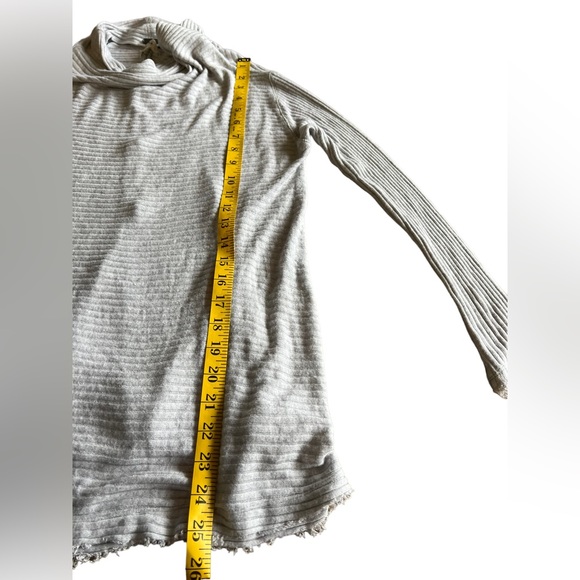 FREE PEOPLE We the Free Size S Ribbed Cowl Neck Gray Tunic Top Split Back Boho - Picture 9 of 14